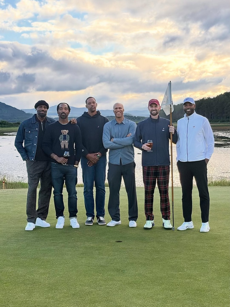 Windhorst曝料:骑士老友赴欧旅行追问未来去向 詹姆斯守口如瓶 Windhorst曝料:骑士老友赴欧旅行追问未来去向 詹姆斯守口如瓶